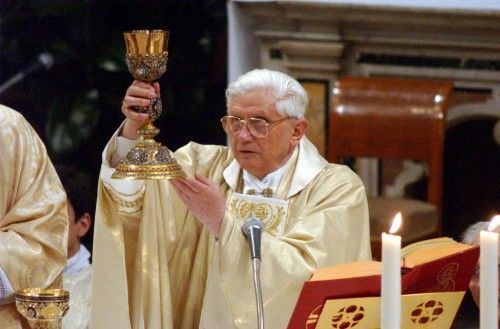 Benedicto XVI renuncia al Pontificado tras 8 años