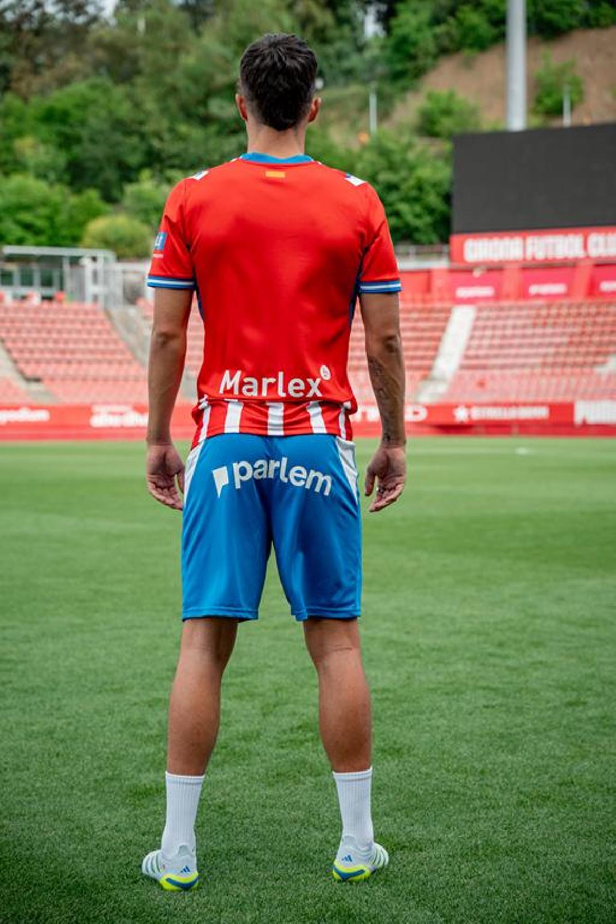 Les imatges de la primera equipació del Girona per la temporada 2026-27