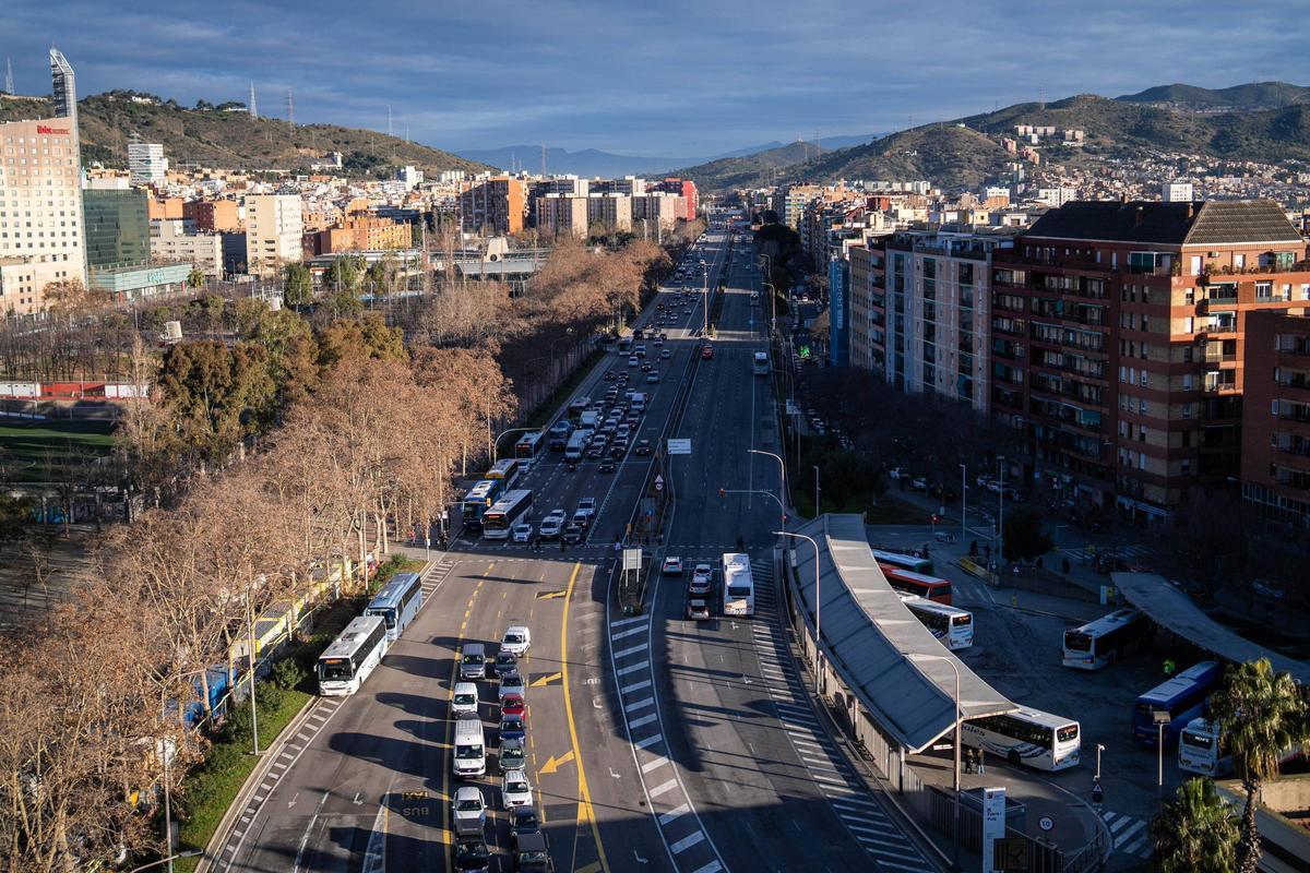 La estación de Fabra i Puig retoma la normalidad tras la reanudación del servicio de Rodalies