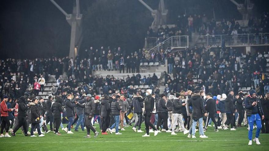 París FC y Olympique de Lyon, expulsados de la Copa de Francia