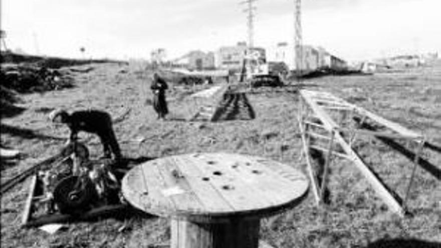 Comienza el cambio de la torre que impedía usar la pista de La Cañada