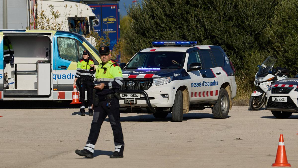 Un control policial de trànsit a l'AP-7, a Llers, en una imatge d'arxiu.