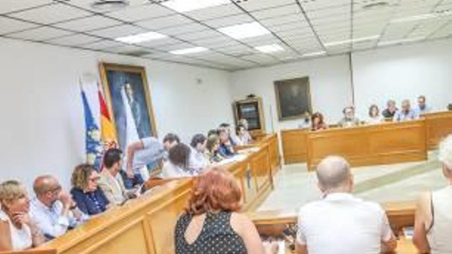 Imagen del pleno del Ayuntamiento de Torrevieja.