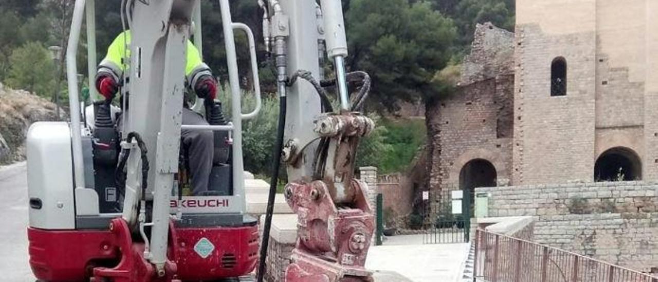 El Teatro Romano va a lucir más sin el impacto visual de la red eléctrica