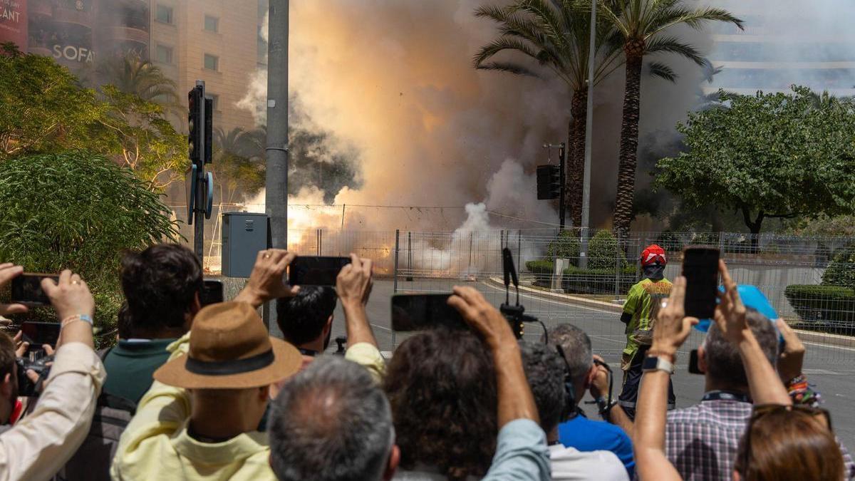 Barcala carga contra Llorca por no declarar como festivo autonómico el día de San Juan: “Se está equivocando”