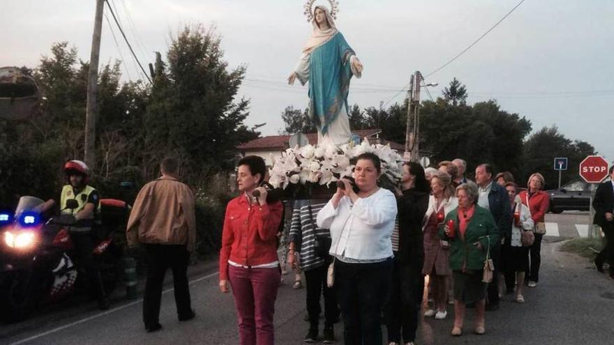 Rosario al alba en honor de la patrona de La Guía