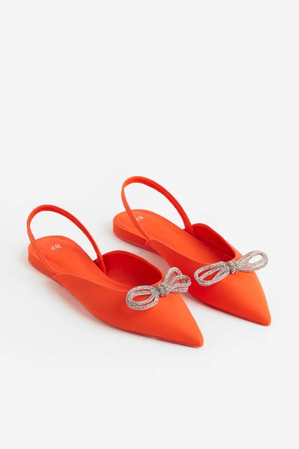 Bailarinas destalonadas de H&amp;M naranjas.