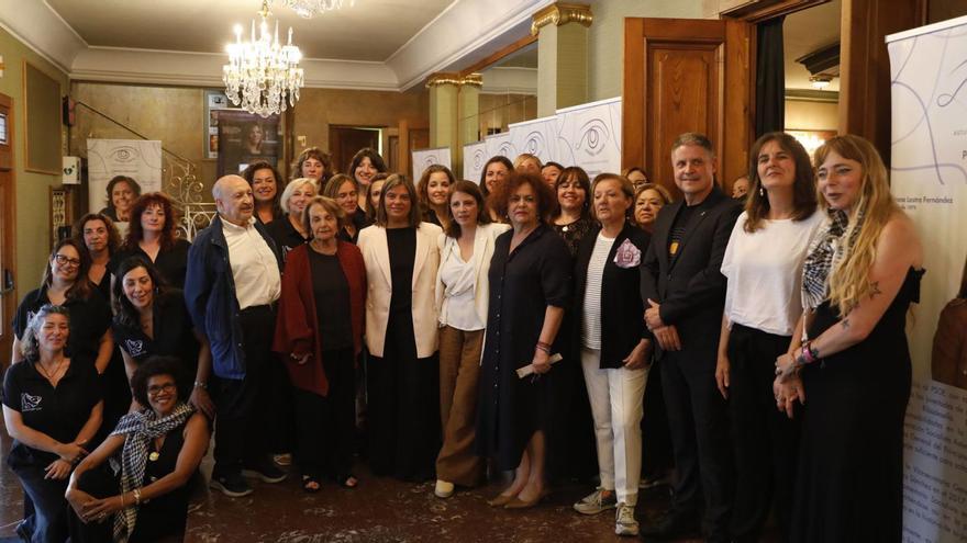 Miradas violetas, Asturias en femenino y plural