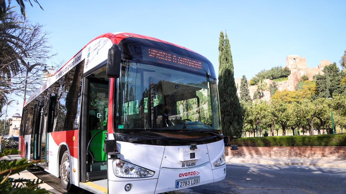 Autobús autónomo de gran capacidad que circula por la ciudad de Málaga