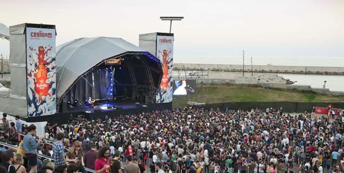 Un fòrum abarrotat va disfrutar de l’espectacle que li van oferir tots els artistes de la nit. BARCELONA. 06.07.2013