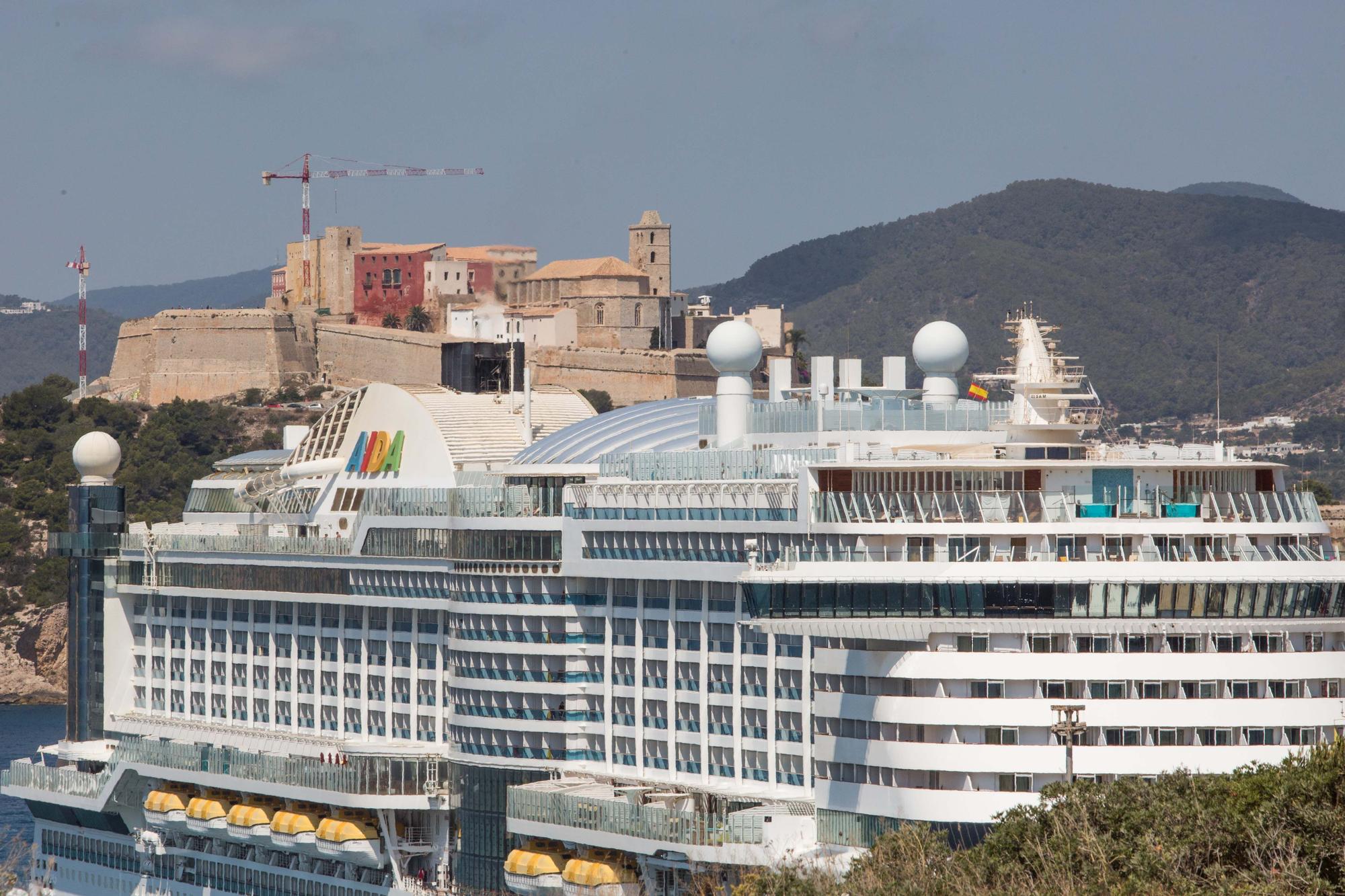 Primer crucero en Ibiza