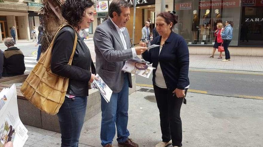 Bará fixo campaña onte na zona comercial de Pontevedra. // FDV