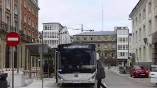 El Superior tumba las exigencias de cinco conductores de bus subrogados tras el cambio de concesión en Carral