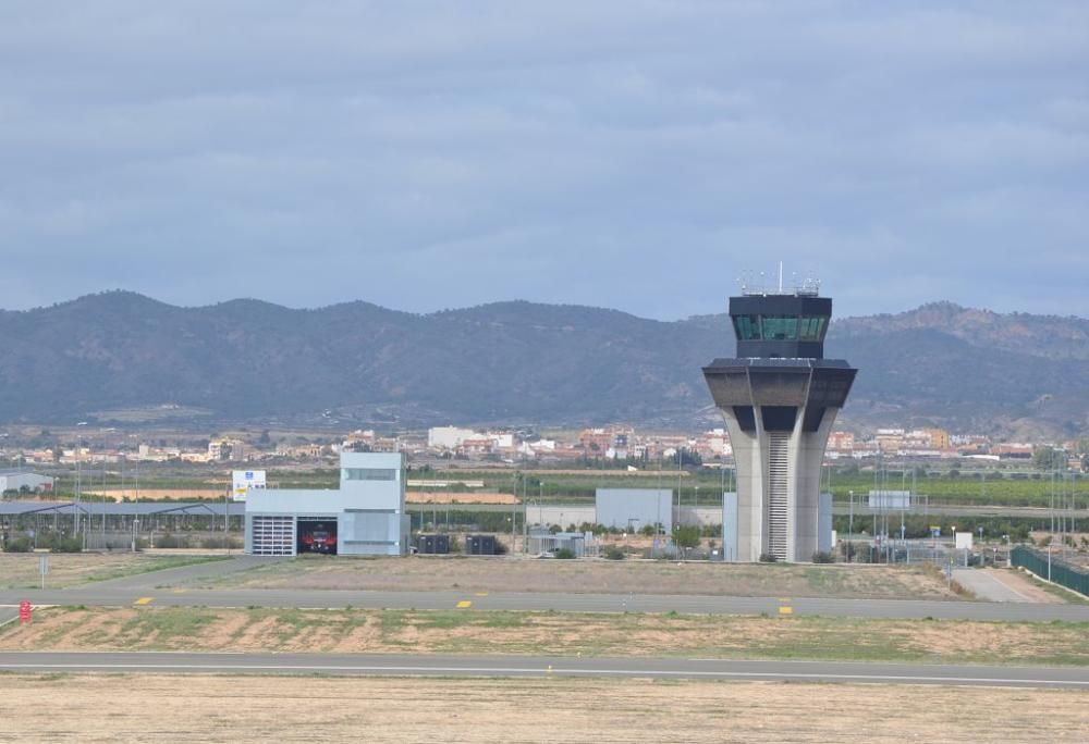 Ruta en imágenes por el aeropuerto de Corvera