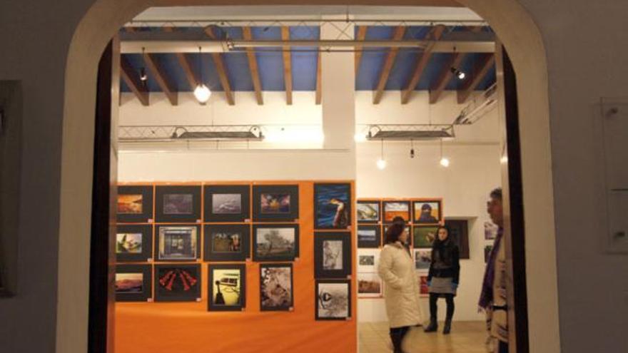 Exposición del Concurso de Fotografía de Sant Antoni en sa Punta des Molí, el año pasado.