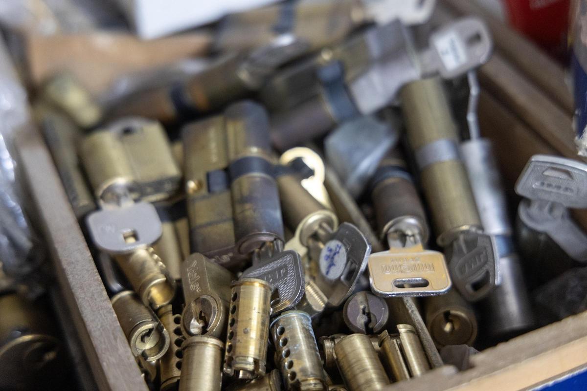 Bombines y resto de material de la cerrajería de Adolfo.