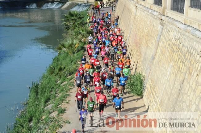 Marcha Nórdica en la mota del río Segura