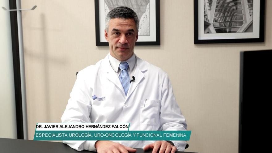 El doctor Javier Herández, sobre la urología femenina