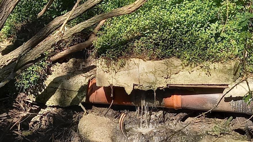 rtido continuo y directo de aguas fecales al río Gafos de Pontevedra