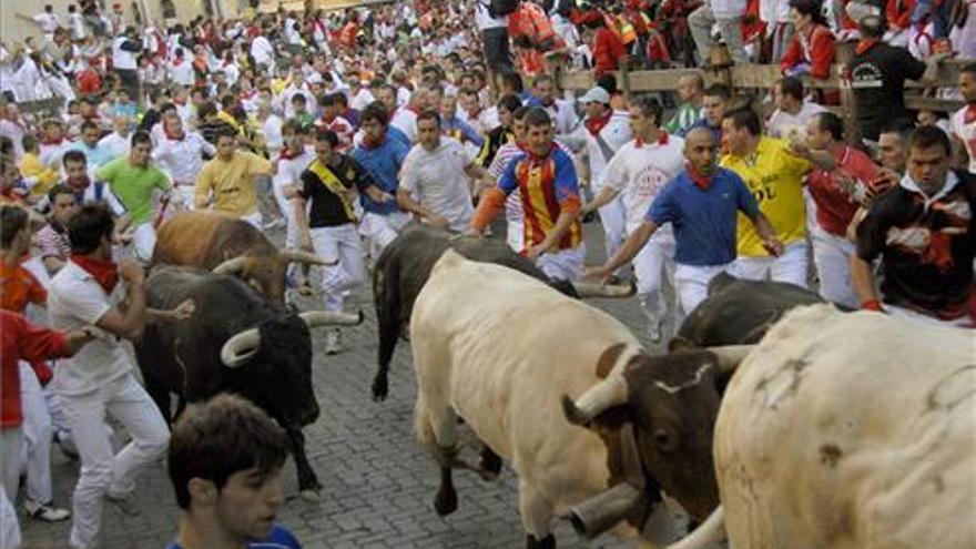 El chupinazo inicia nueve días de fiesta en Pamplona