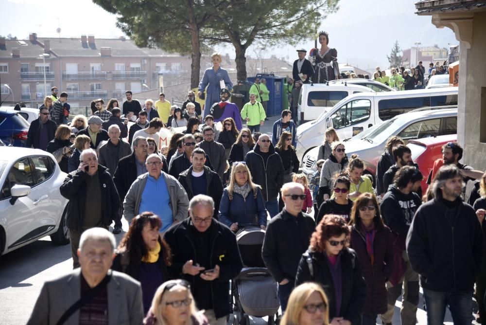 Balsareny rebutja amb cultura popular les accions