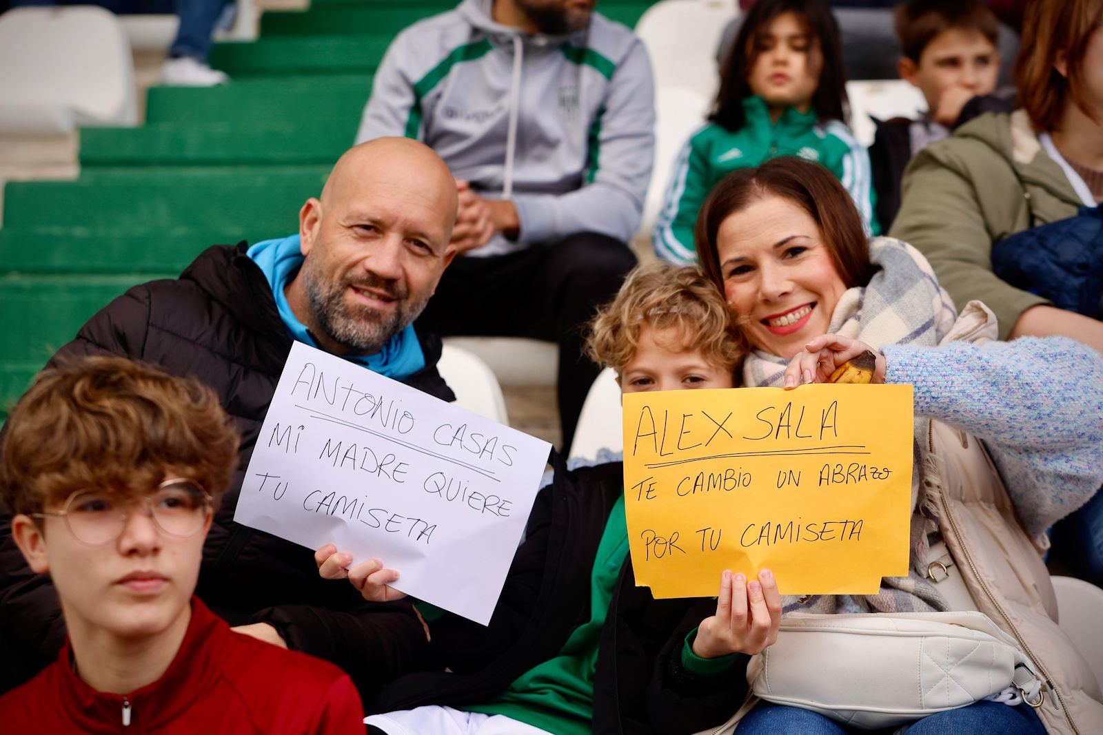 El Córdoba entrena ante su afición en El Arcángel