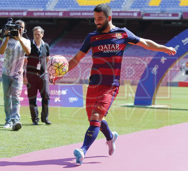 Presentación Arda Turan