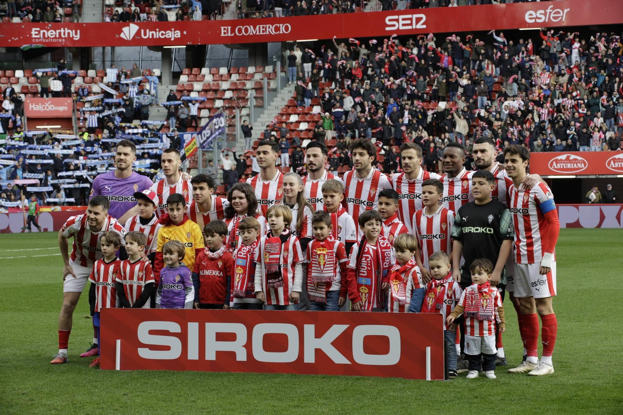 EN IMÁGENES: El partido Sporting- Málaga en el Molinón