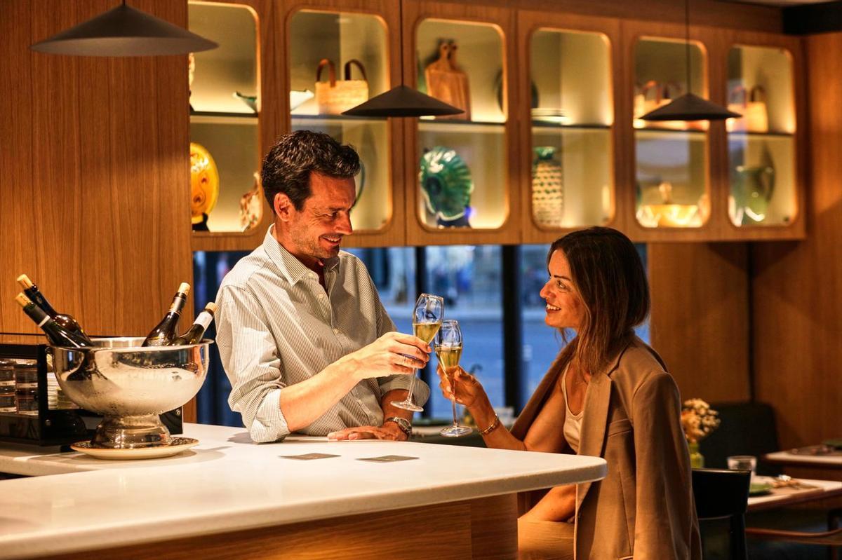 El Poeta, la nueva abacería del renovado Hotel Bécquer que conquista a los sevillanos