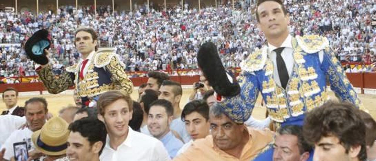 José Tomás, al rescate de los toros