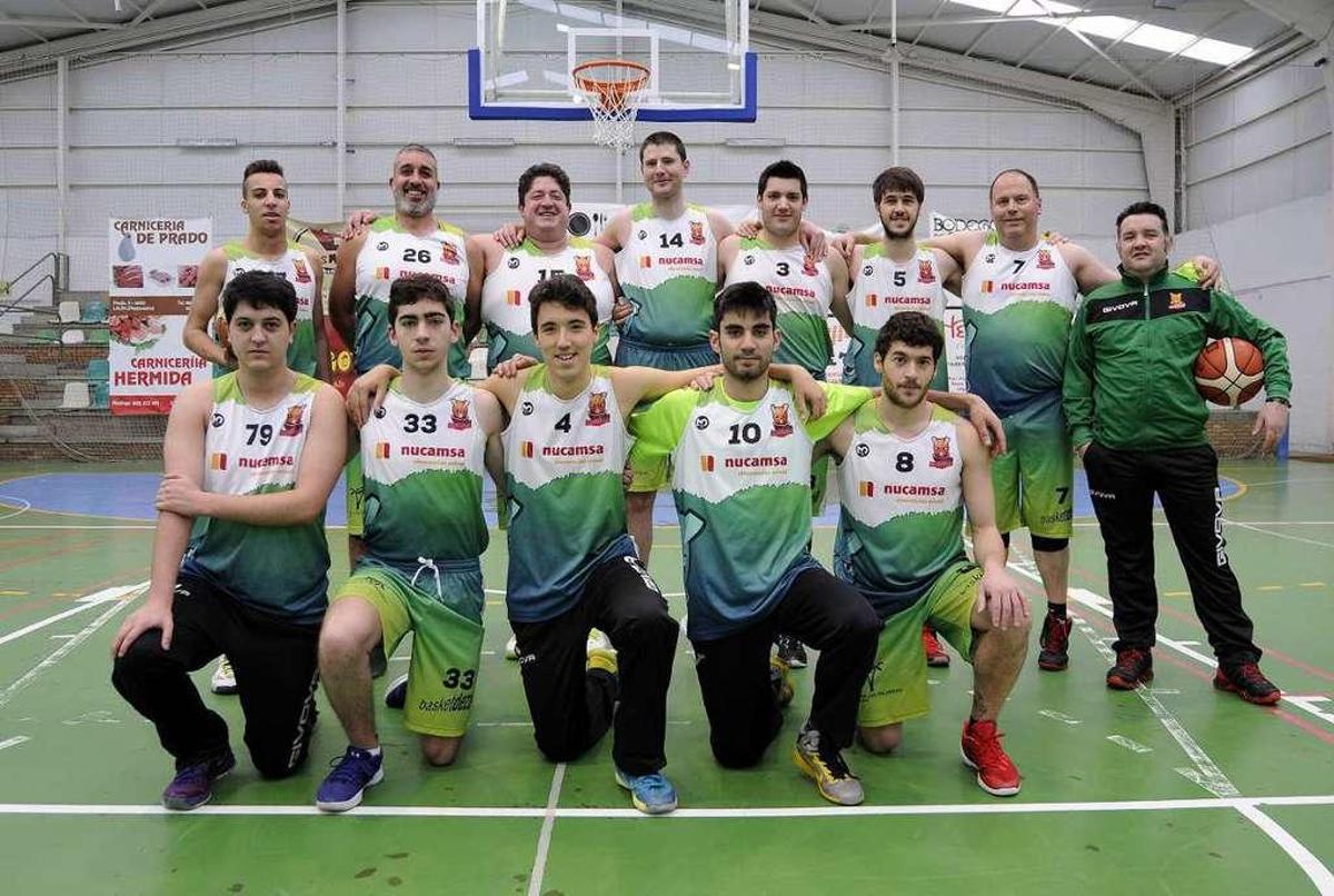 Formación del Basketdeza antes del partido jugado el pasado domingo. // Bernabé/Javier Lalín