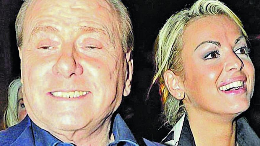 Berlusconi y Marta Fascina.