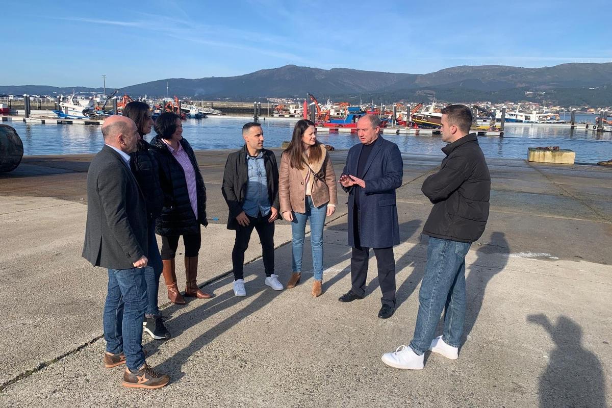 Deputados, concelleiros e representantes do PP en Boiro.