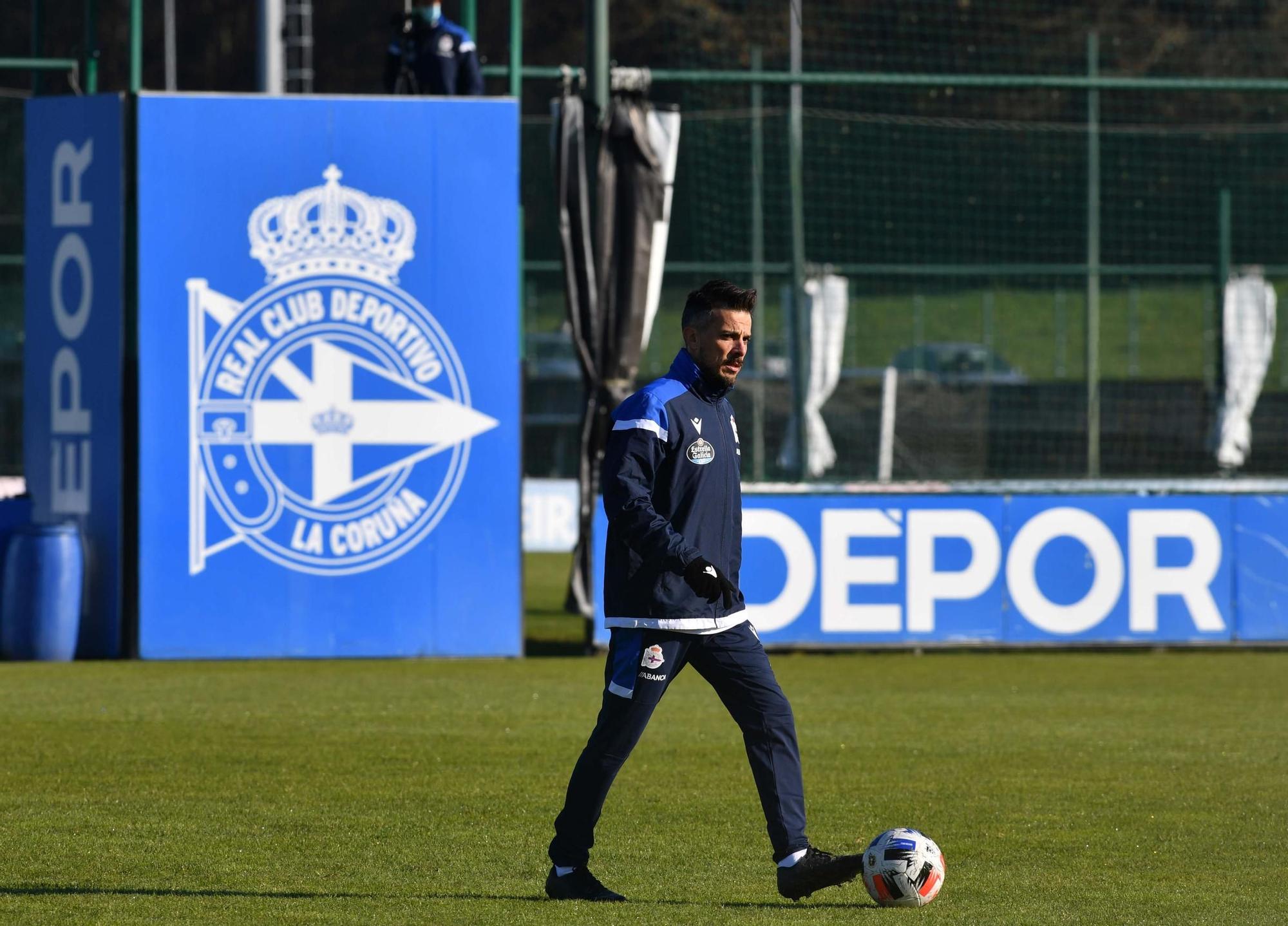 Primer entrenamiento de Rubén de la Barrera al frente del Deportivo