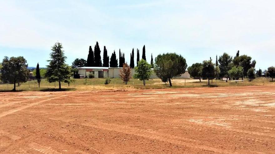 L&#039;esplanada ja preparada on s&#039;haurien d&#039;haver iniciat les obres