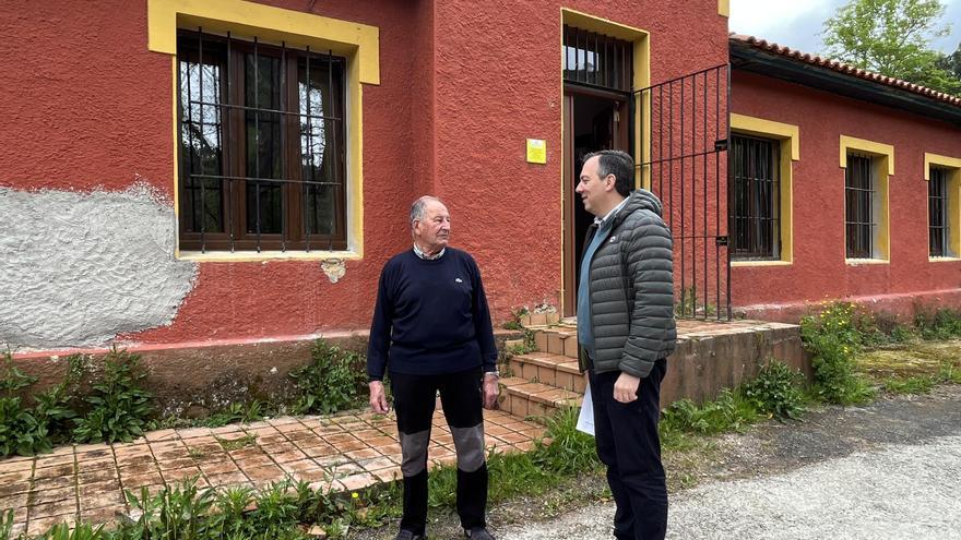 Villaviciosa rehabilita la antigua escuela de Puelles para que recupere el uso vecinal