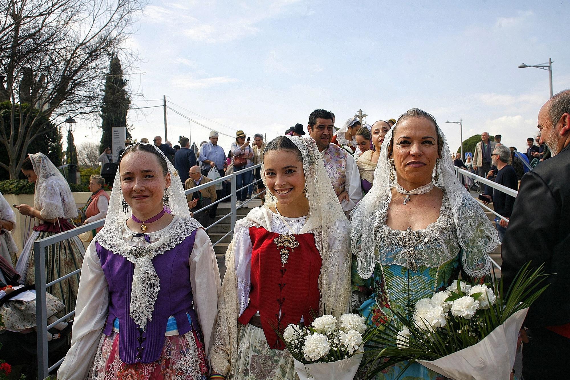 Galería de la Ofrena: El homenaje de las fiestas a la Mare de Déu de Lledó