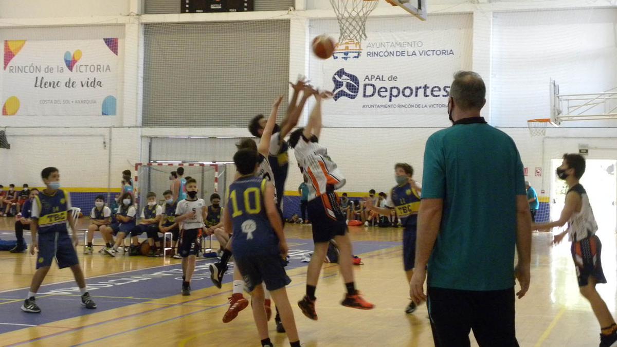 Rincón celebra su gran fiesta del baloncesto con cerca de 300 participantes