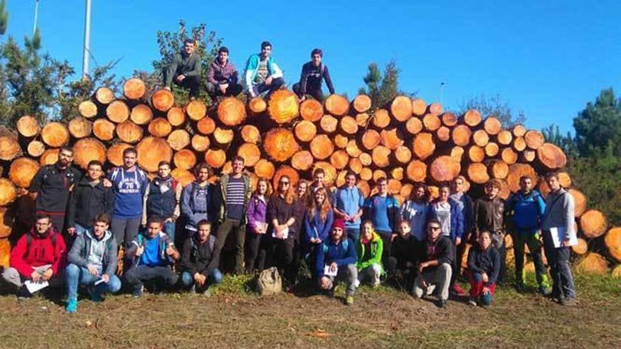 Los alumnos de Forestales realizan una salida de campo