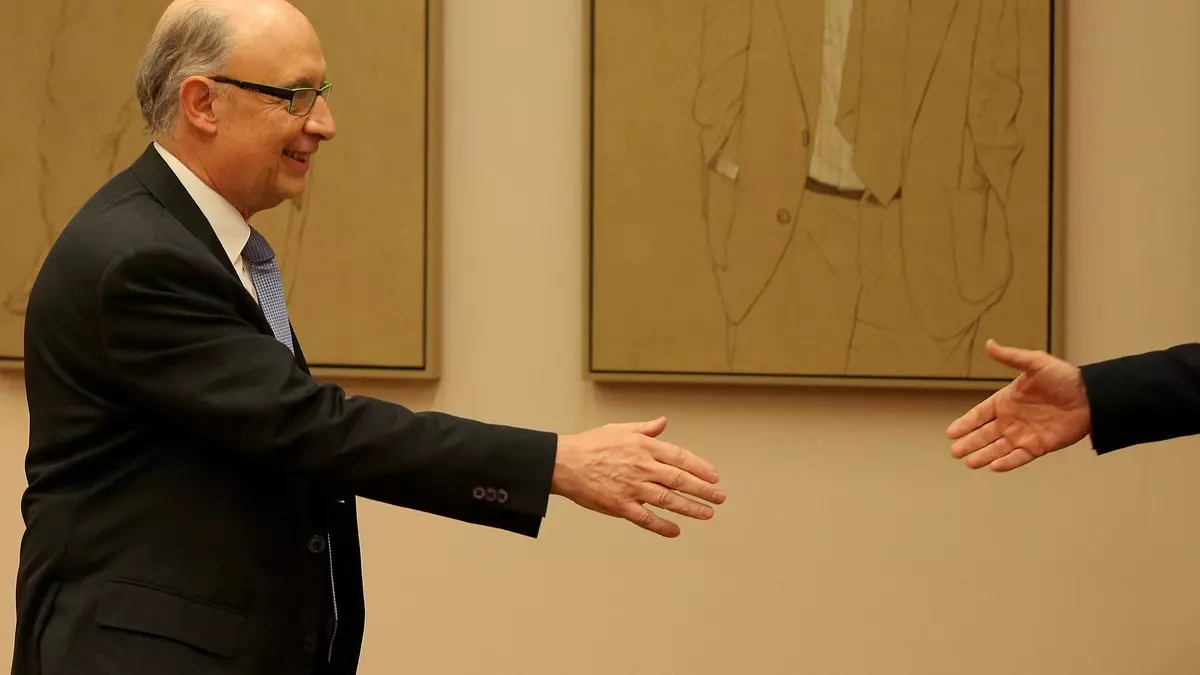 Montoro renuncia a su afiliación al PP tras ser imputado por corrupción