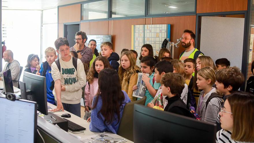 Alumnos del colegio Sant Carles visitan Diario de Ibiza
