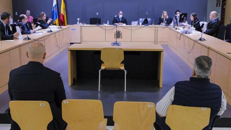 La Audiencia Provincial de Las Palmas ratifica la pena de prisión para dos hombres por quedarse con dinero de una junta de propietarios de Playa del Inglés