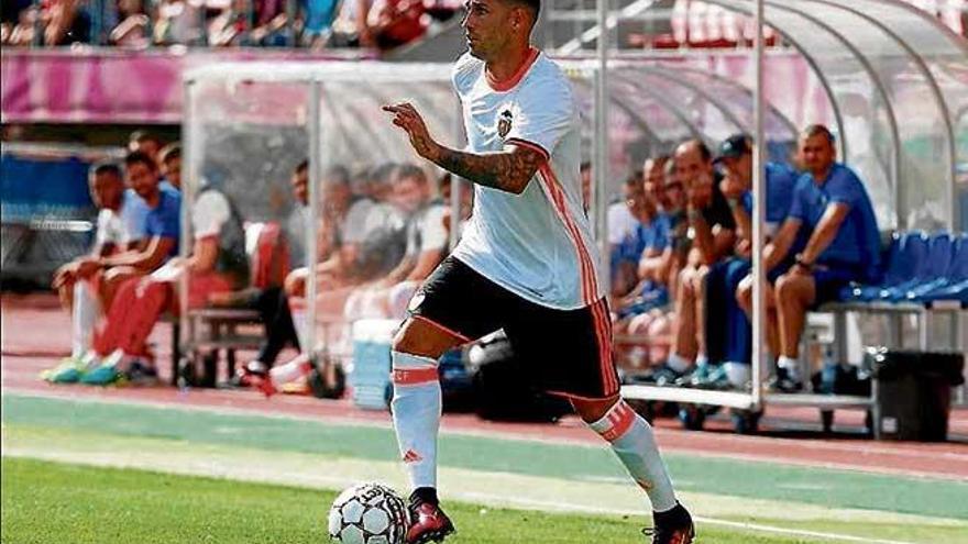 Ariday Cabrera, durante su etapa en el Valencia Mestalla.