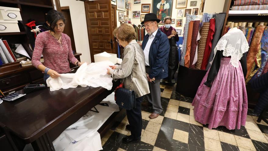 Las tiendas de indumentaria aragonesa viven su semana grande