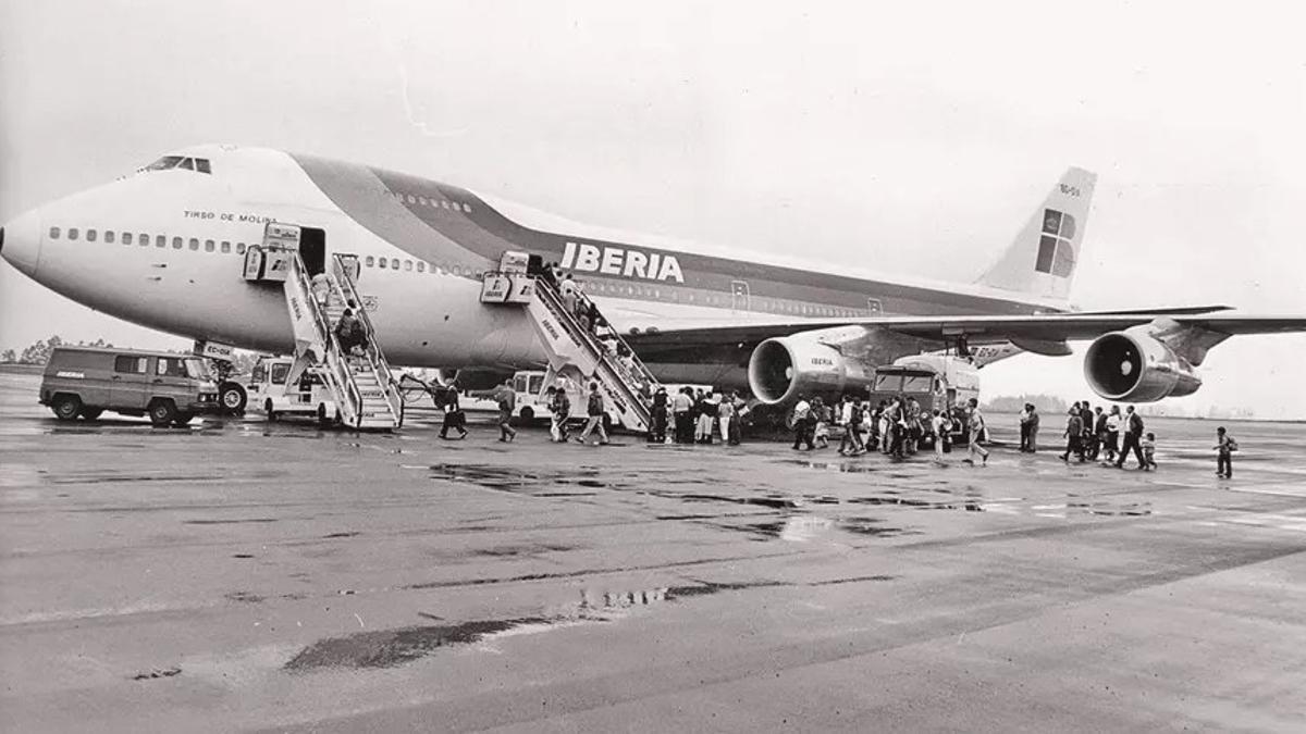 Jumbo en Lavacolla, con los que Iberia operaba la ruta a Nueva York.