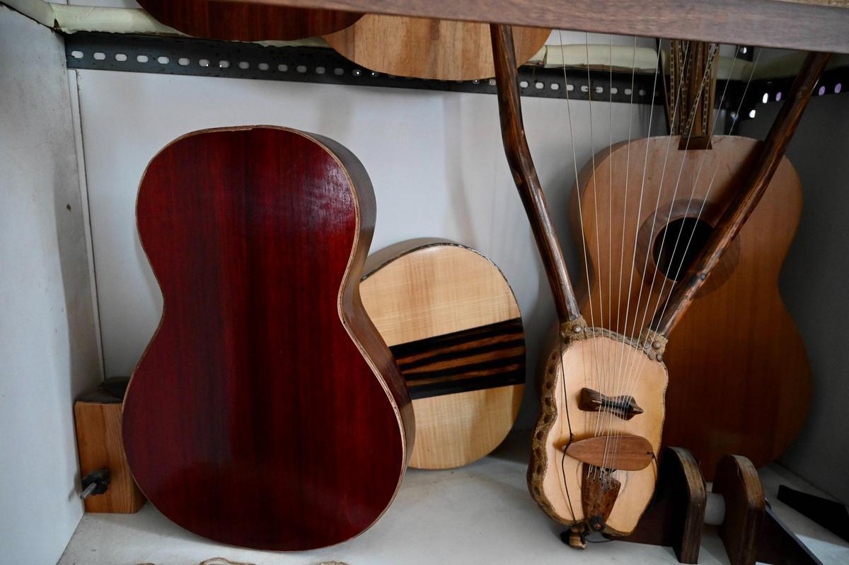 Los viejos oficios: Rafael López Jerez, luthier Los viejos oficios: Rafael López Jerez, luthier