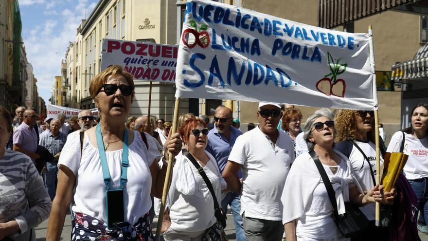 VÍDEO | Manifestación "blanca" en Zamora para blindar la sanidad pública: "¡Soluciones ya!"