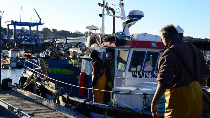 Un cerquero en el puerto de Bueu. | GONZALO NÚÑEZ