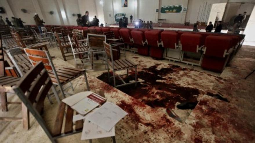 Primeras imágenes del horror en la escuela de Peshawar