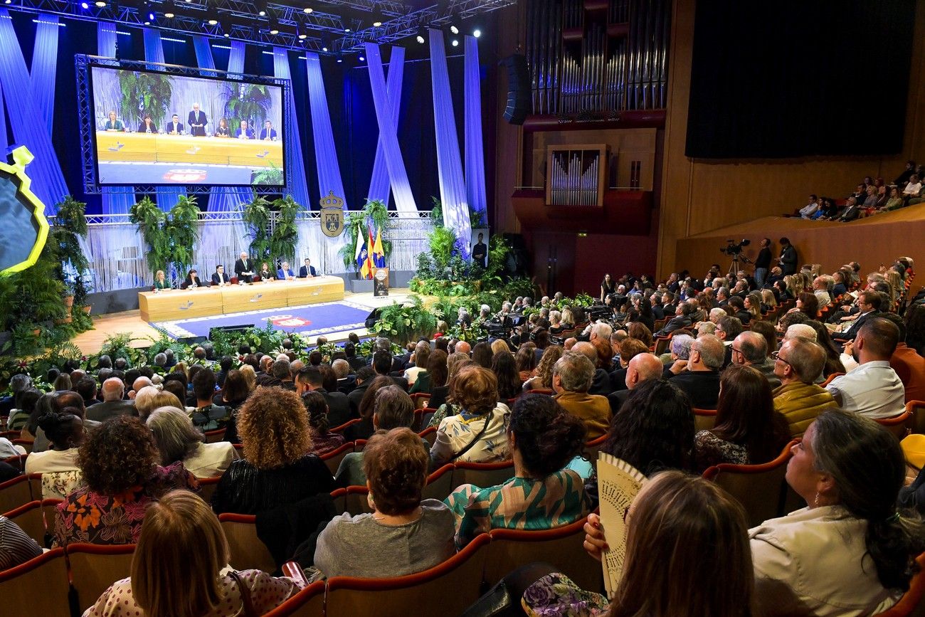 Entrega de Honores y Distinciones del Cabildo de Gran Canaria en su 110 aniversario